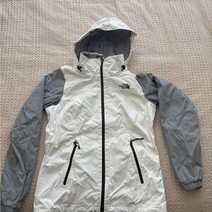 The North Face Women’s Resolve Hooded Waterproof Gray & White Jacket-size Small